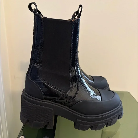 GANNI CLEATED CHELSEA BOOTS CHUNKY EU38 7.5 USA - Picture 2 of 8